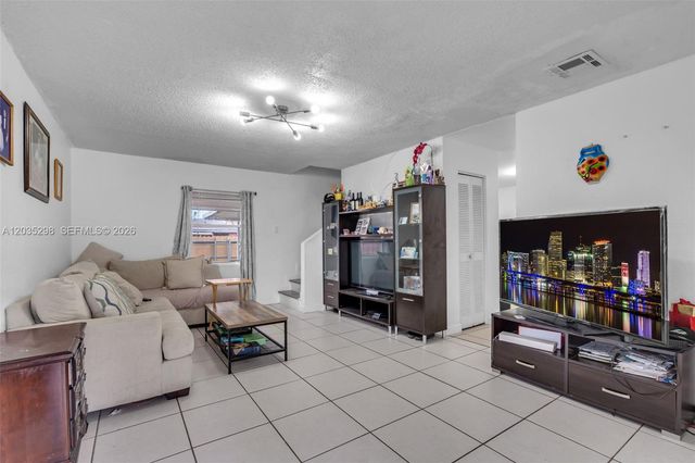 4522 NW 194th St, Miami Gardens, FL 33055