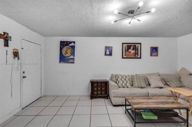 4522 NW 194th St, Miami Gardens, FL 33055