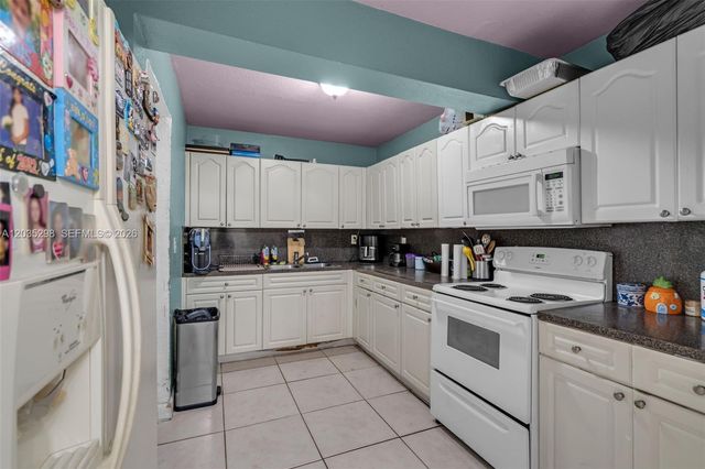 4522 NW 194th St, Miami Gardens, FL 33055