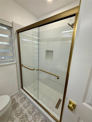 1215 SW 15th St, Miami, FL 33145