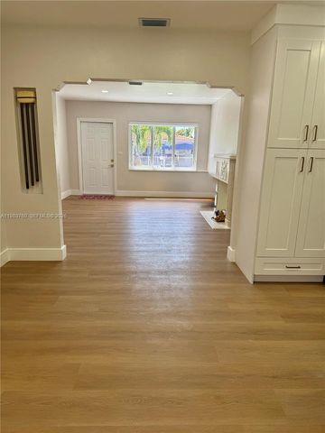 1215 SW 15th St, Miami, FL 33145