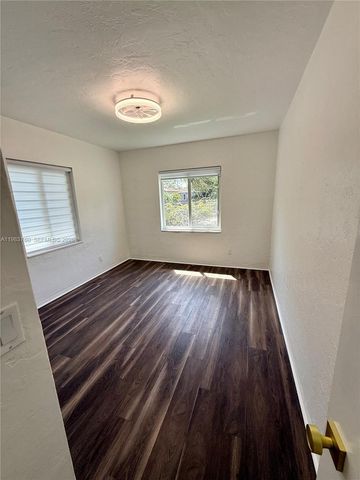 1215 SW 15th St, Miami, FL 33145