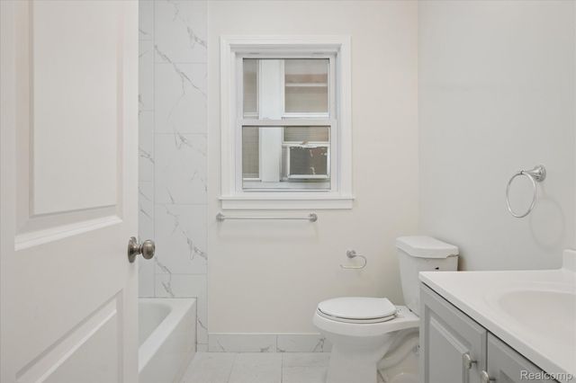 1580 Richmond Avenue, Lincoln Park, MI 48146