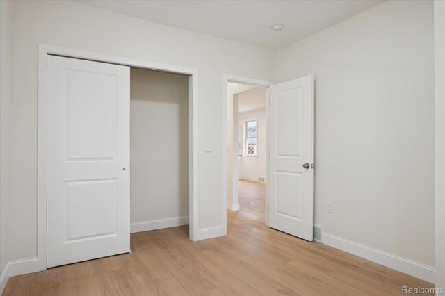 1580 Richmond Avenue, Lincoln Park, MI 48146