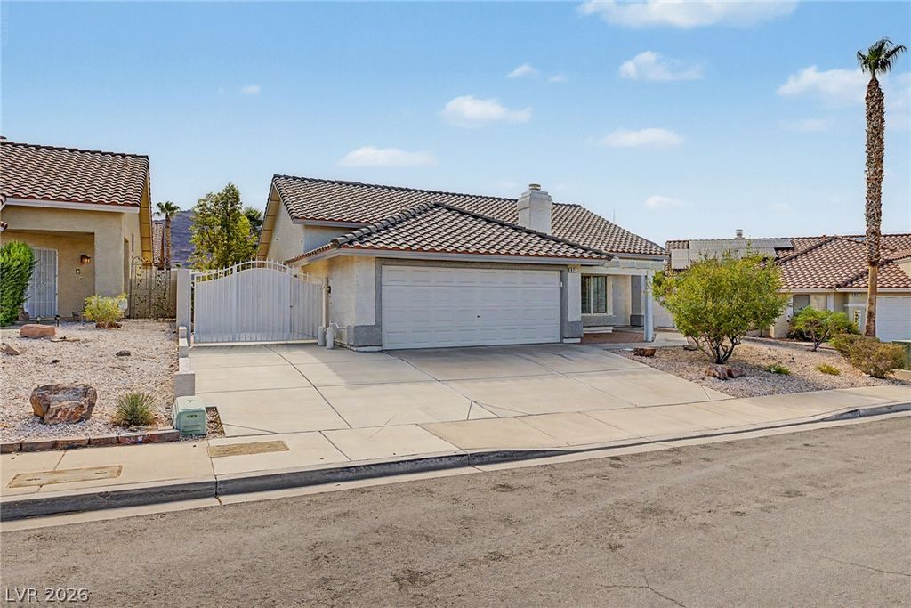 825 Cypress Pines Way, Henderson, NV 89002