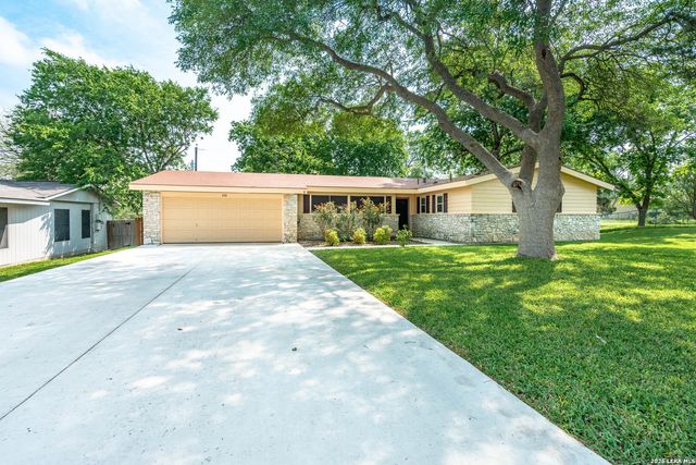 838 Boulder Drive, Universal City, TX 78148