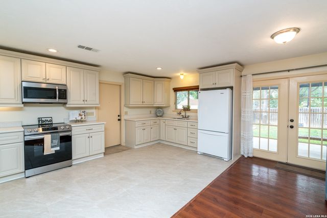 838 Boulder Drive, Universal City, TX 78148