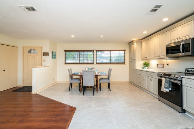 838 Boulder Drive, Universal City, TX 78148