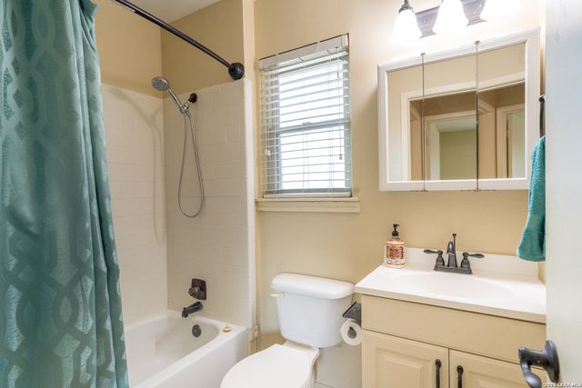 838 Boulder Drive, Universal City, TX 78148