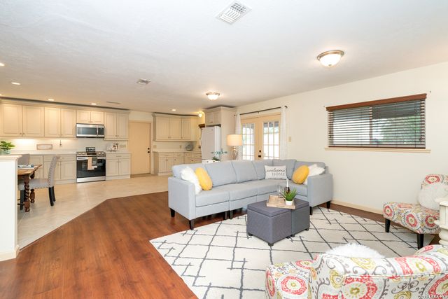 838 Boulder Drive, Universal City, TX 78148