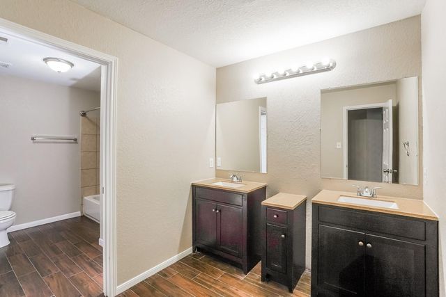 14815 Hillside Woods Court, Houston, TX 77049