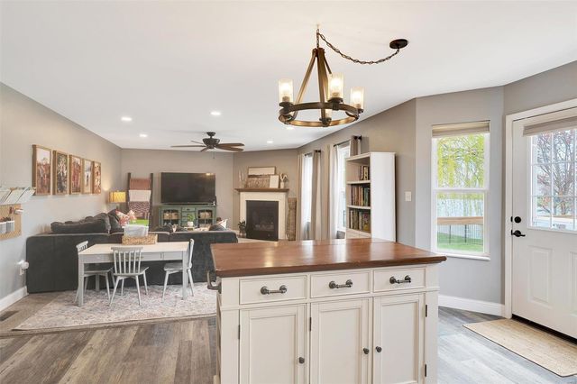 1141 Gulfstream Way, Mascoutah, IL 62258