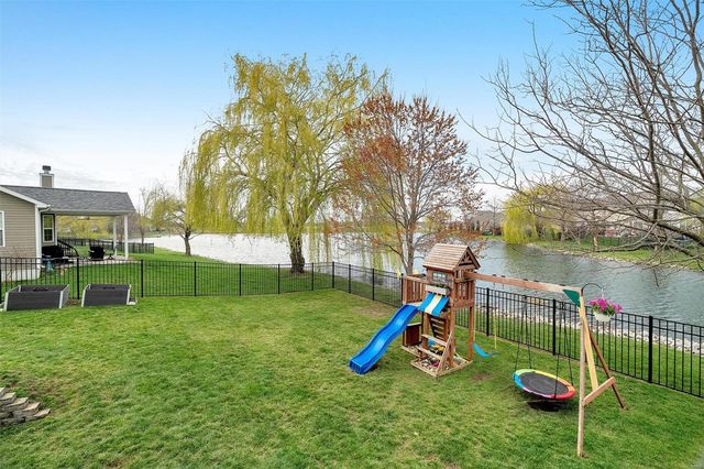 1141 Gulfstream Way, Mascoutah, IL 62258