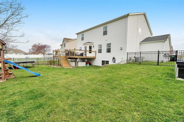 1141 Gulfstream Way, Mascoutah, IL 62258