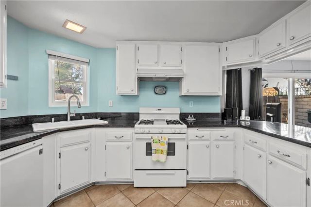 15716 Ada, Canyon Country, CA 91387