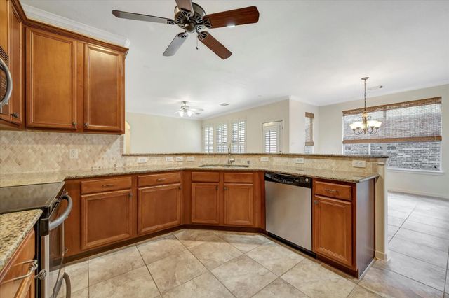 1619 Berlino Drive, Pearland, TX 77581