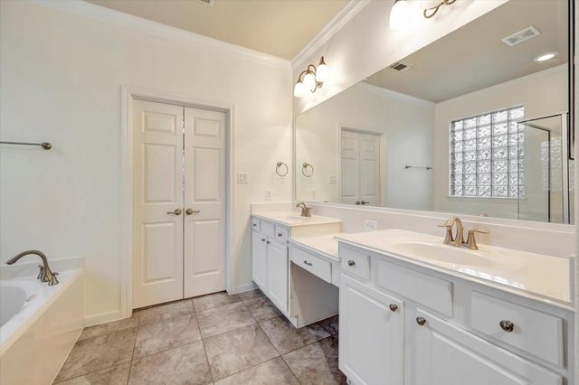 1619 Berlino Drive, Pearland, TX 77581