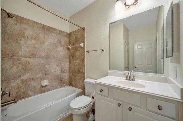 1619 Berlino Drive, Pearland, TX 77581