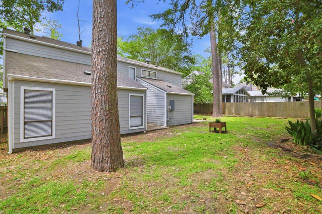 2119 Woodstream Drive, Kingwood, TX 77339