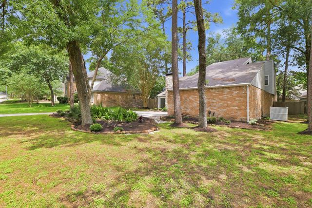 2119 Woodstream Drive, Kingwood, TX 77339