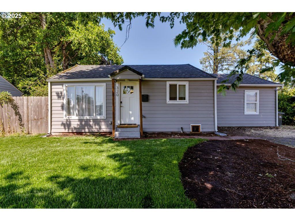 320 26TH St, Springfield, OR 97477