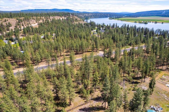 6550 Kate Dr, Nine Mile Falls, WA 99026