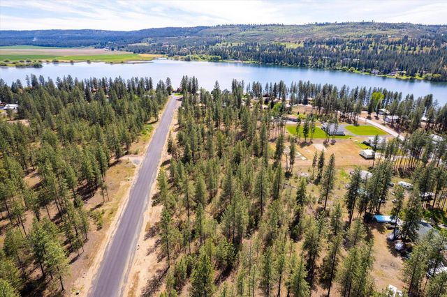 6550 Kate Dr, Nine Mile Falls, WA 99026