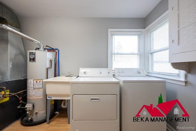 26114 Palmer Boulevard, Madison Heights, MI 48071