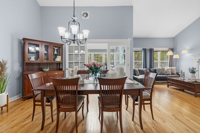 61 Montgomery, Lakeville, MA 02347