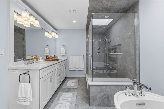 61 Montgomery, Lakeville, MA 02347