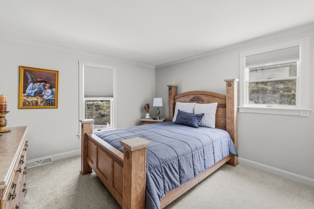 61 Montgomery, Lakeville, MA 02347