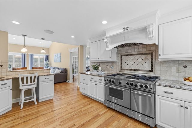 61 Montgomery, Lakeville, MA 02347