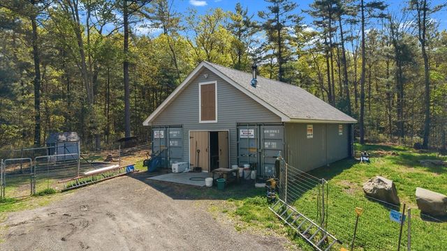 61 Montgomery, Lakeville, MA 02347
