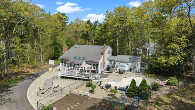 61 Montgomery, Lakeville, MA 02347