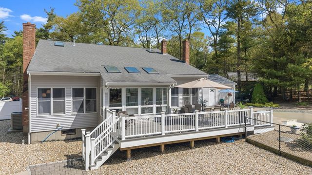 61 Montgomery, Lakeville, MA 02347