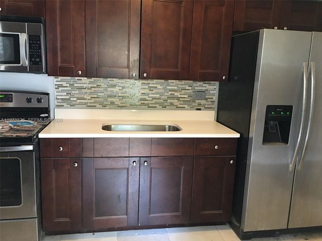 2277 SW 27th St 2277, Miami, FL 33133