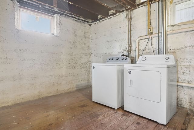 87 Floral St 1, Newton, MA 02461