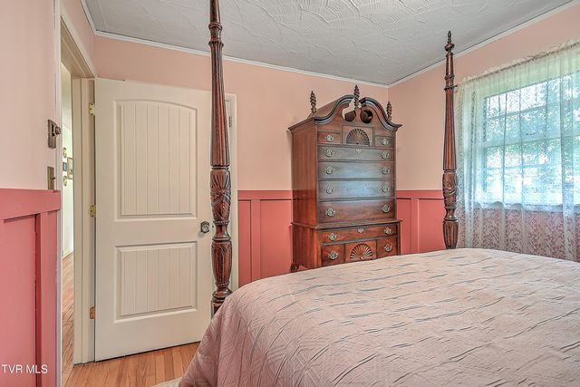 421 Hill Park Drive, Bristol, VA 24201