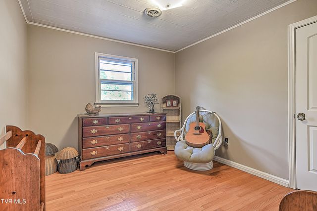 421 Hill Park Drive, Bristol, VA 24201