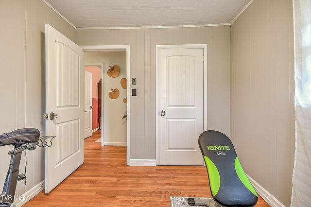 421 Hill Park Drive, Bristol, VA 24201