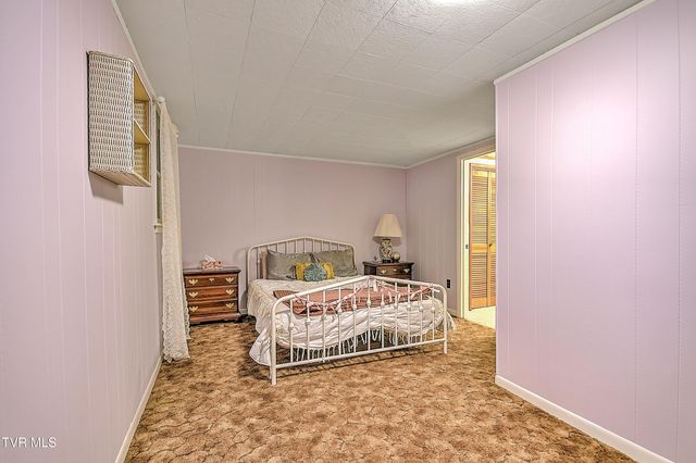 421 Hill Park Drive, Bristol, VA 24201