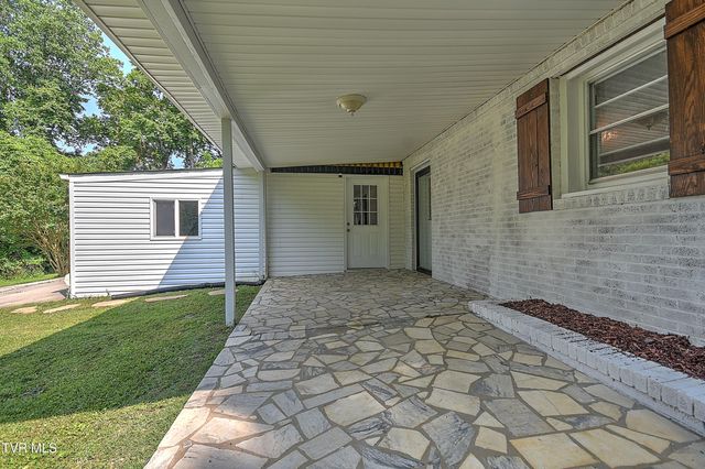 421 Hill Park Drive, Bristol, VA 24201