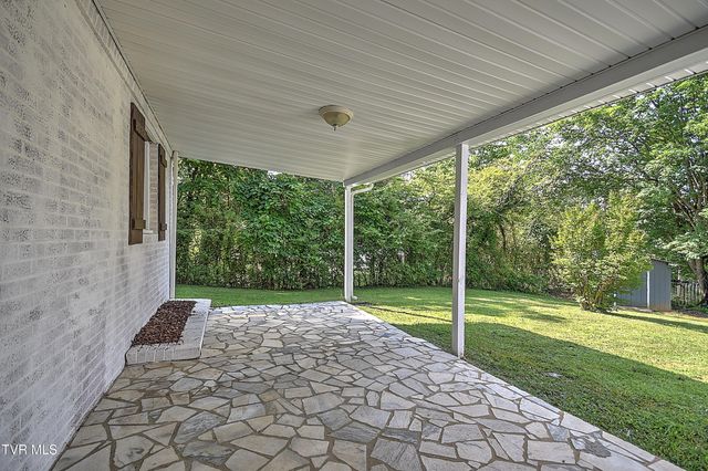 421 Hill Park Drive, Bristol, VA 24201