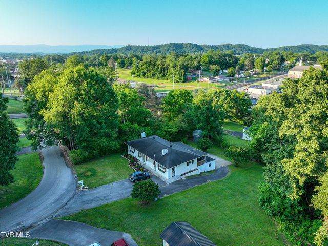 421 Hill Park Drive, Bristol, VA 24201