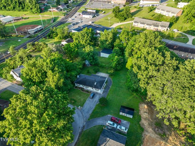 421 Hill Park Drive, Bristol, VA 24201