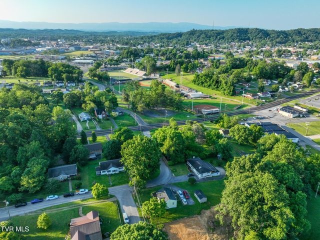 421 Hill Park Drive, Bristol, VA 24201