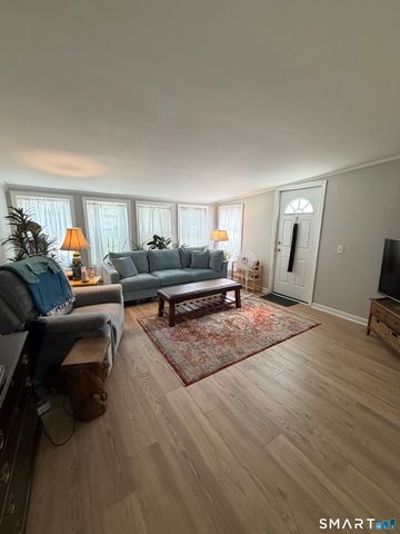 360 Griswold Street, Glastonbury, CT 06033