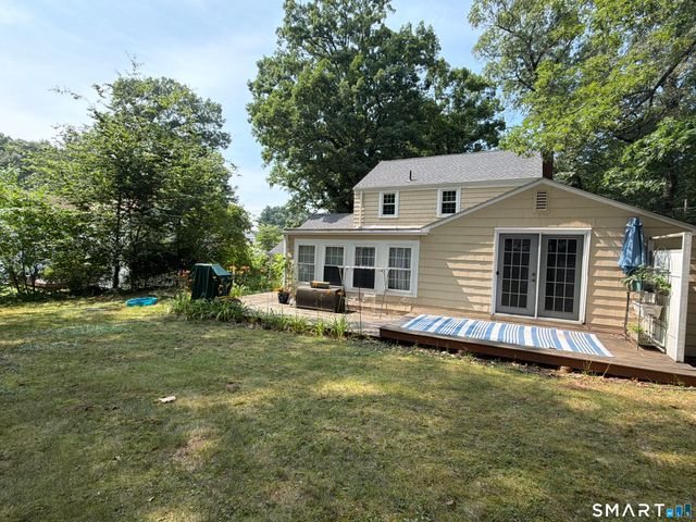 360 Griswold Street, Glastonbury, CT 06033