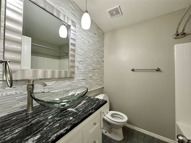 6920 Misty Meadow Lane, Arlington, TX 76002