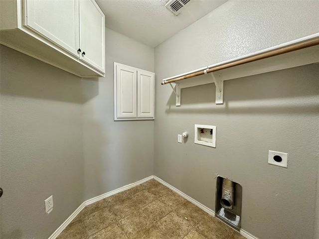 6920 Misty Meadow Lane, Arlington, TX 76002